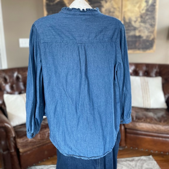 Old Navy Lightweight Demin Button-down Blouse - Picture 3 of 5
